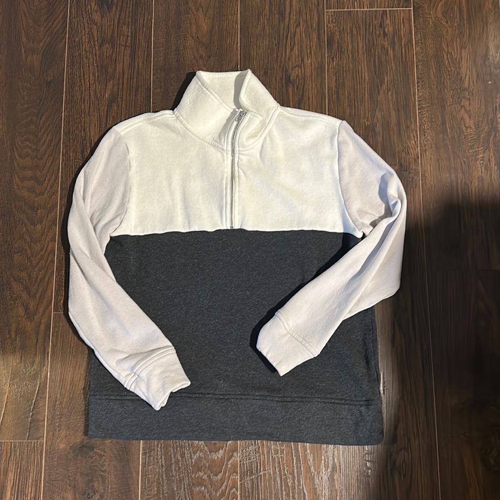 Colorblock Pullover